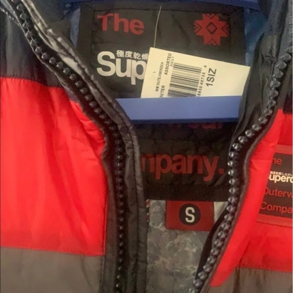 (NEW) Superdry puffer jacket - size S - Picture 5 of 9